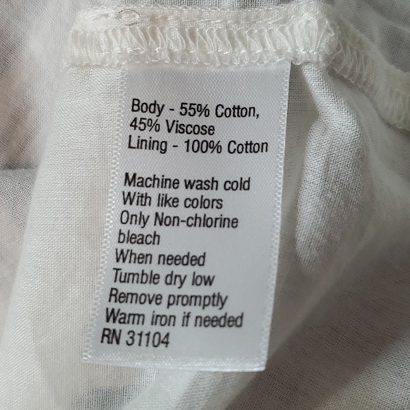 "PRICE DROP" Romper - Picture 6 of 8